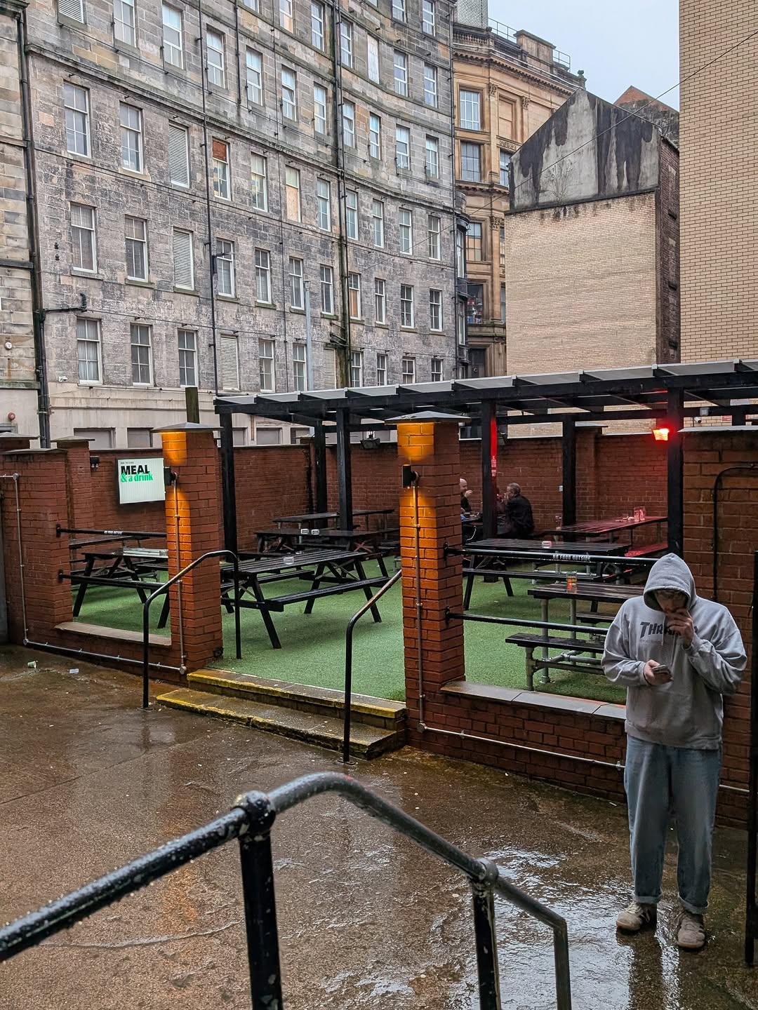 O'Neills (Hope St) review photo 1