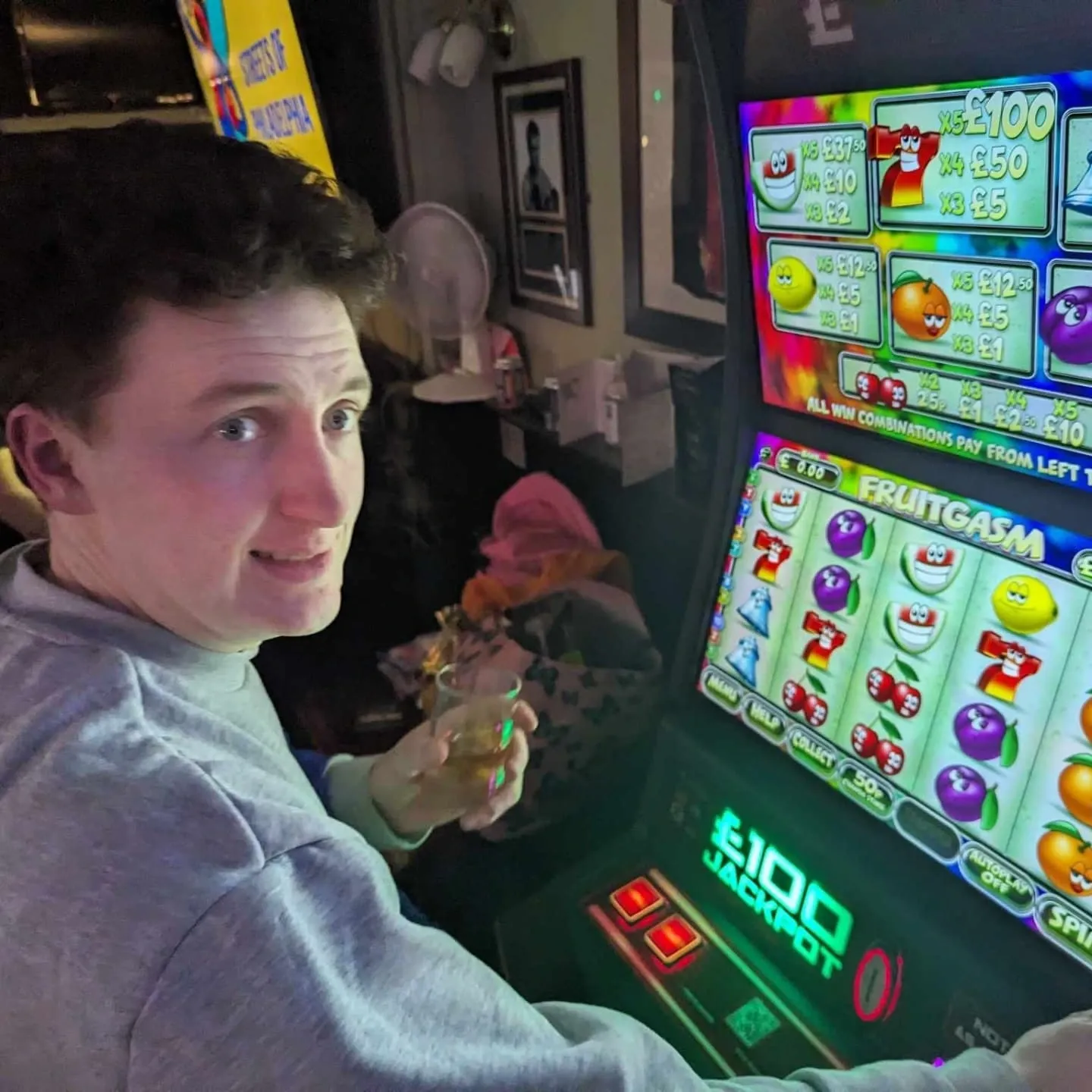 Alfie's Sports Bar review photo 1